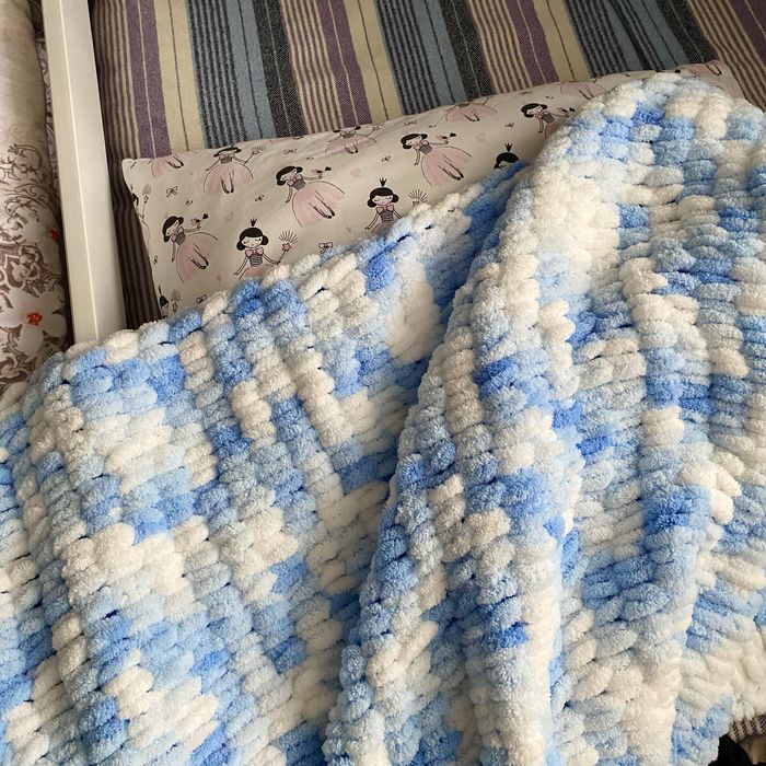 Подарок на 8 марта | вязаное одеяло