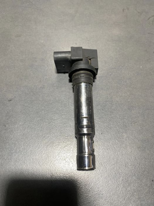 Fisa bujie 0 986 221 023 Volkswagen VW Golf 2002 1.4 MT (75 hp)