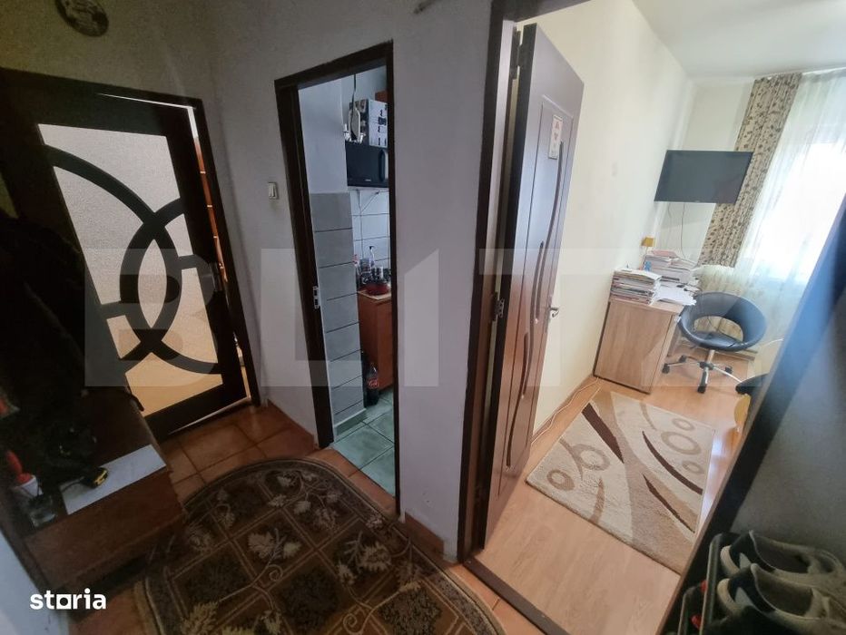Apartament 3 camere, Craiovita Noua zona Niela