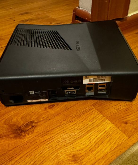 Xbox 360 в хорошом состоянии