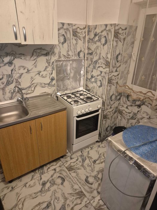 Inchiriez garsoniera