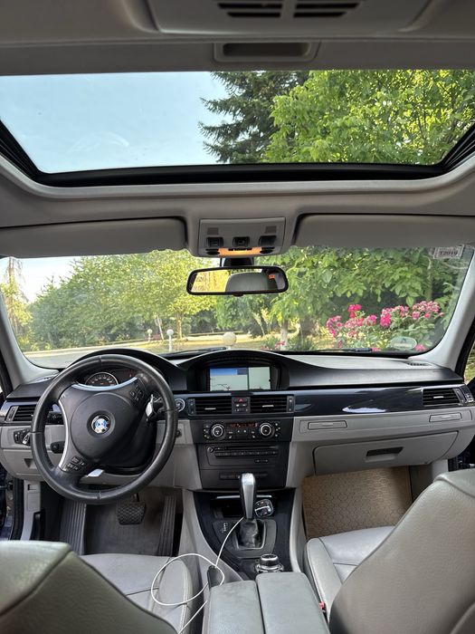 BMW 325d – 3.0 diesel / Automată / Full Option / An 2010