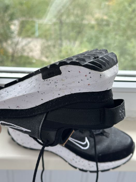 Кроссовки б/у огигинал