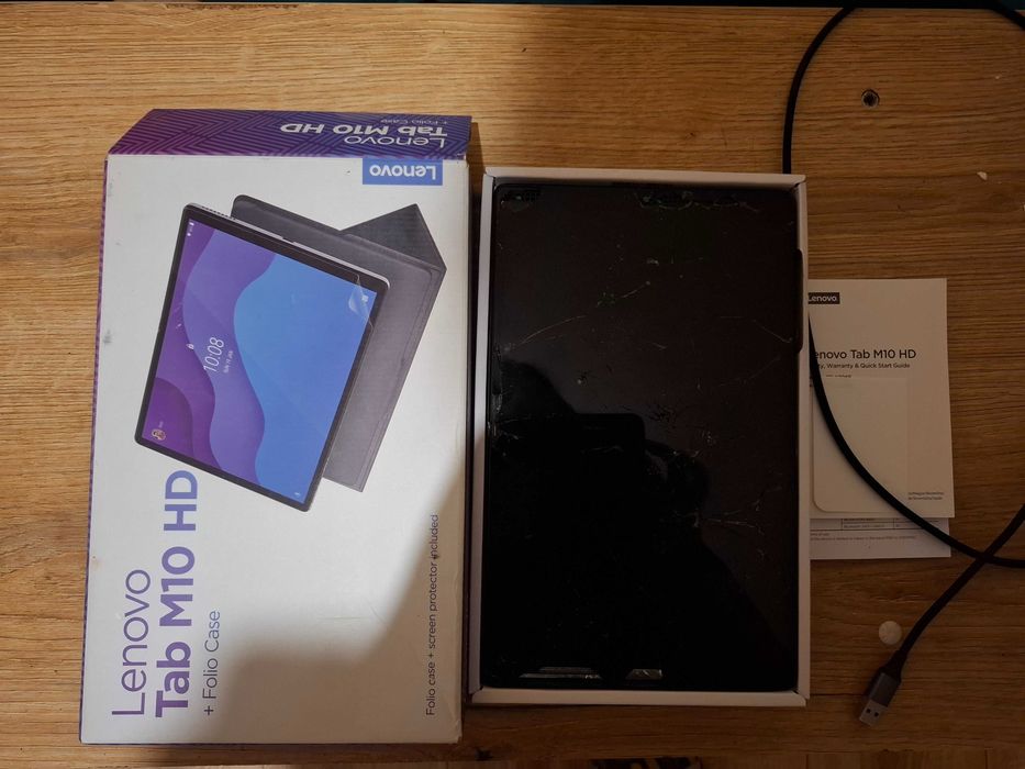 rabotesht pyknat  TABLET LENOVO TAB 10