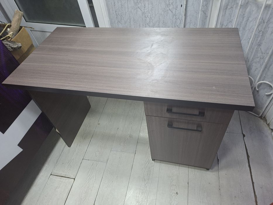 Parta I'll stol sotiladi