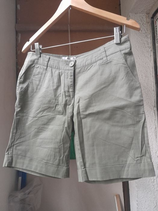 Продам женские вещи.