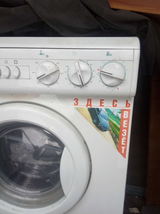 На запчасти Продам Стиральную машину автомат Индезид на запчасти