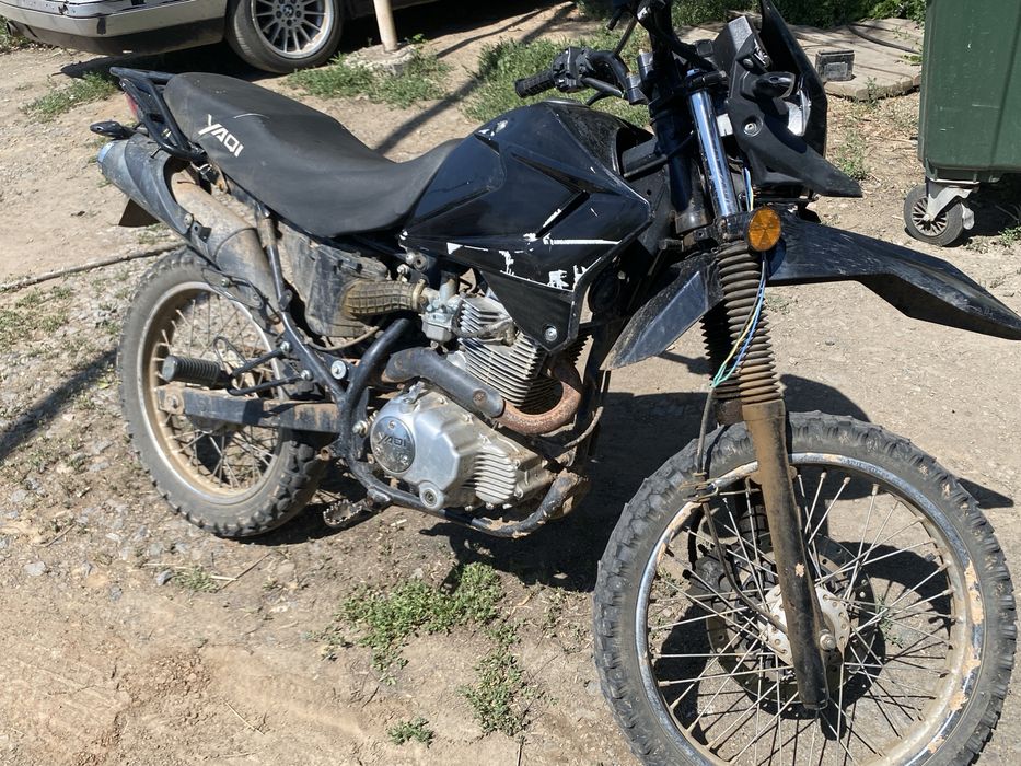 Эндуро 250 кубов на актвивгом ходу