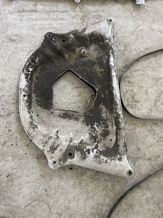 Scut motor metalic aluminiu bmw e90 e60 e70 e65 e46 e53 f10