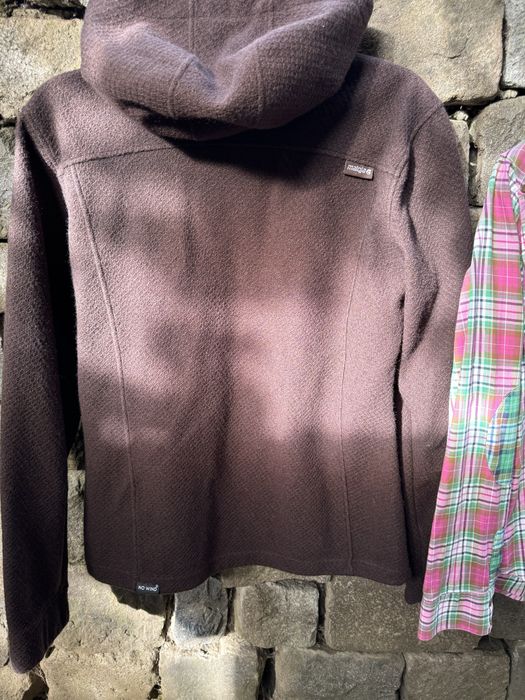 Audi jacheta lana si camasa bumbac