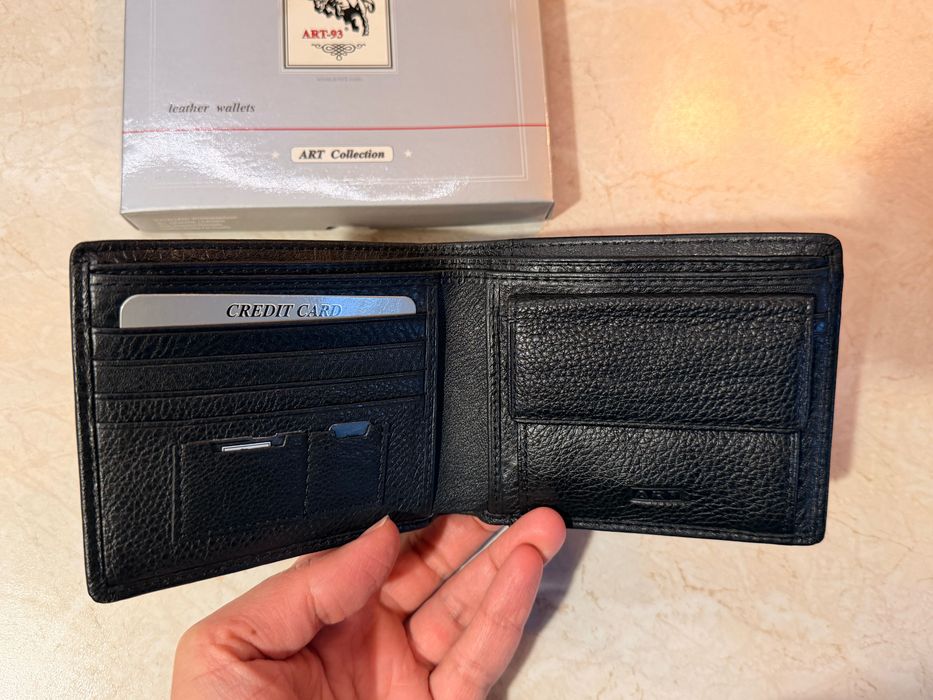 Кожен мъжки портфейл