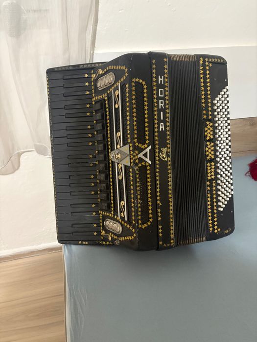 Acordeon de vânzare