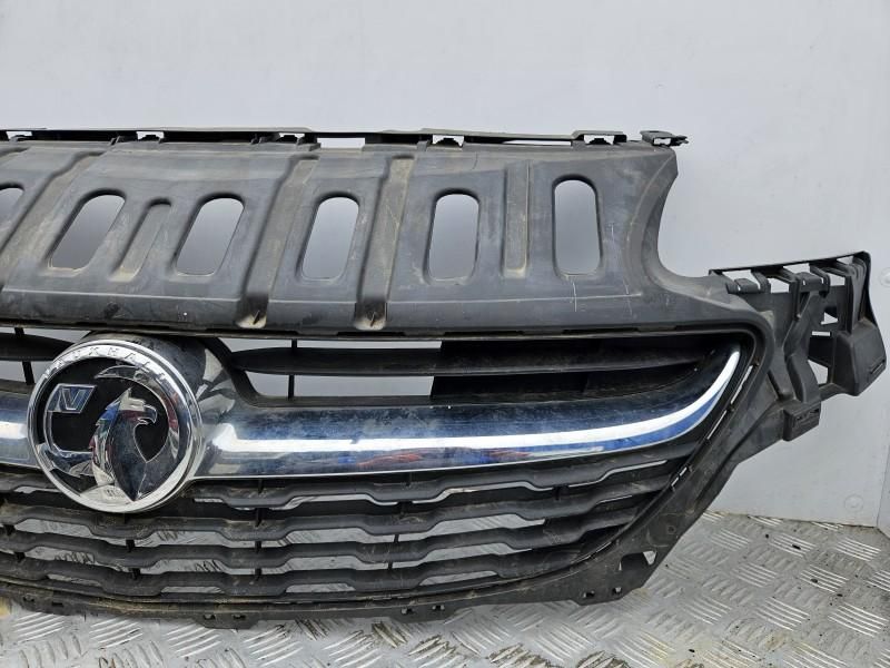 Grila centrala radiator Opel Corsa E