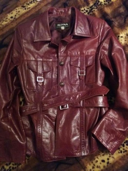 Продам кожаную куртку
