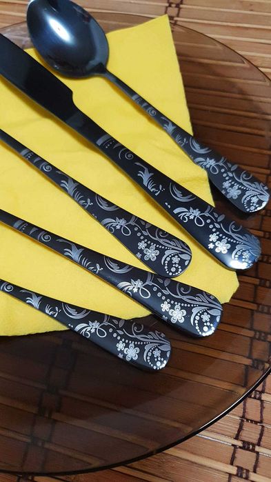 Set tacamuri Negru -Tacamuri Black flora- 4 persoane