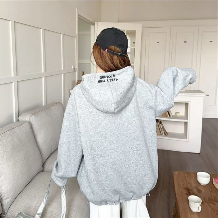 Стильная oversize толстовка