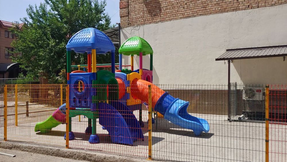 Веселые и безопасные игровые площадки для детей!