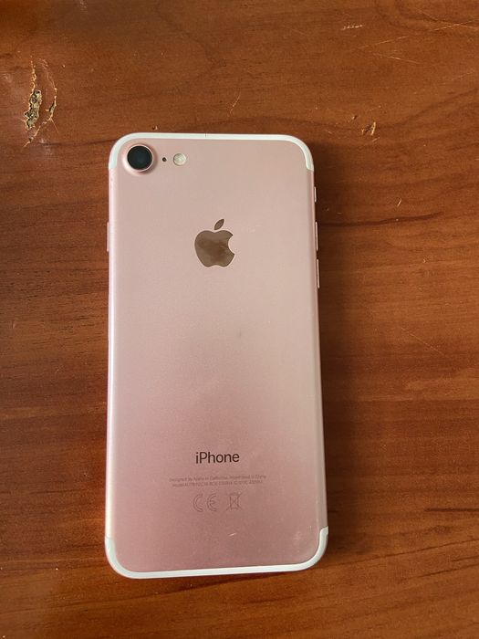 Телефон Iphone 7