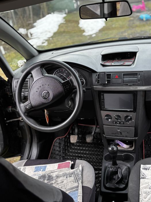 Vând sau schimb Opel meriva 1.7 diesel 2006