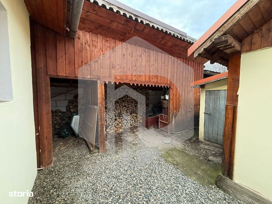 Casa individuala } Orlat | 250 mp Teren | Terasa inchisa