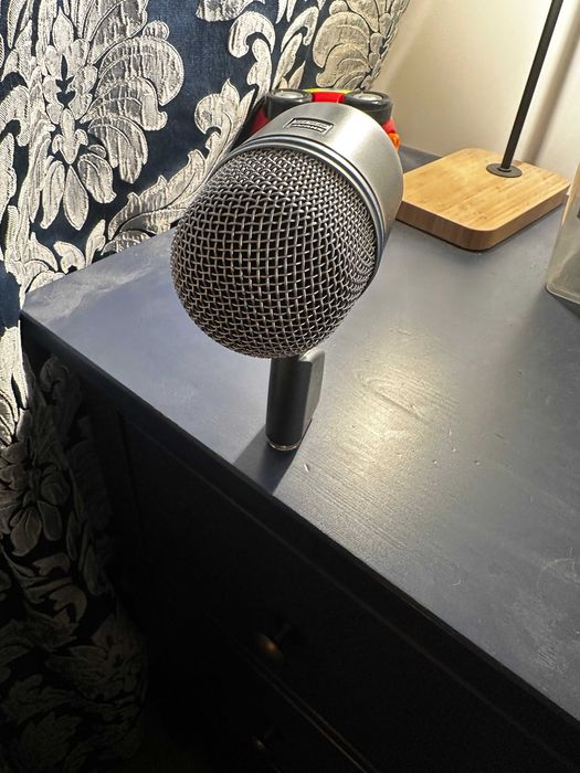 Microfon tobe-percutie Shure Beta52A