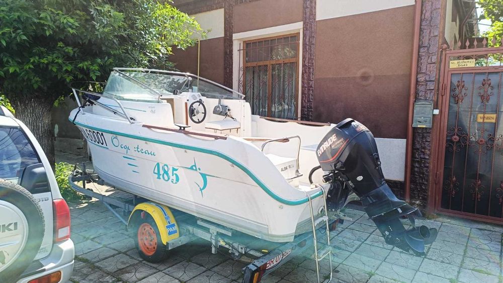 Ocqueteau cu motor si peridoc 900 kg inmatriculat