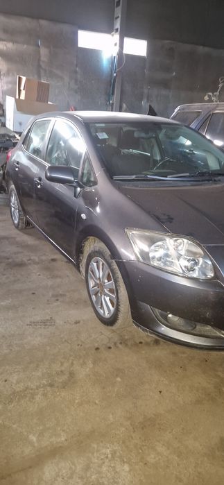 Тойота  Аурис   Toyota Auris  2009г. 2000куб.  126кс. D4D  ДИЗЕЛ  НА ЧАСТИ
