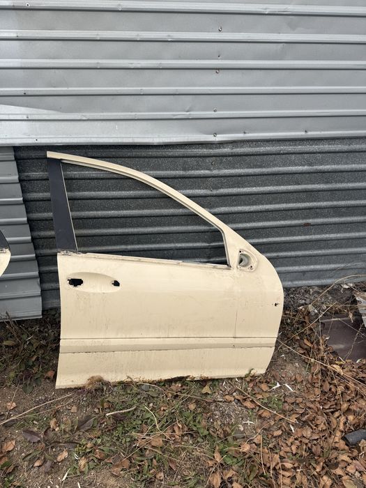 Продам двери w203 универсал