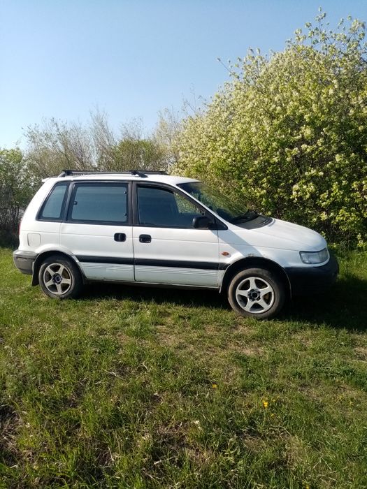 Митсубиси спейс рунер