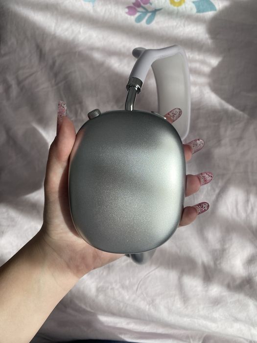 Casti wireless over-ear