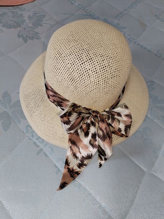 Pălărie elegantă femei