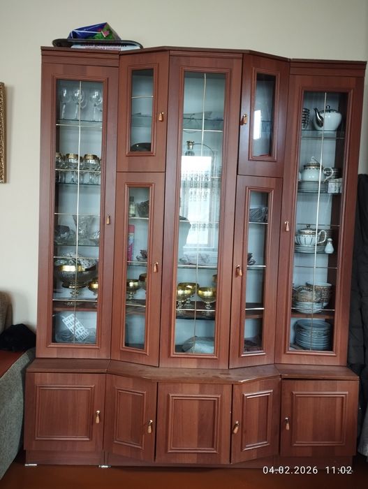 Продам стенку в хорошем состоянии