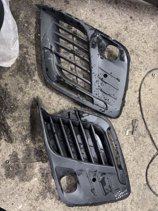 Решетка Халоген Peugeot Expert 2016