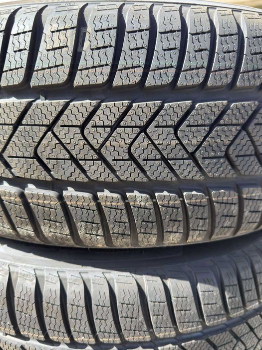225 60 17 Зимни Гуми Pirelli Чисто нови  DOT 4418