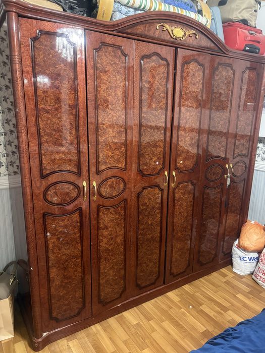 Спальный гарнитур