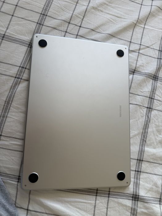 MacBook Air 15 2023 года