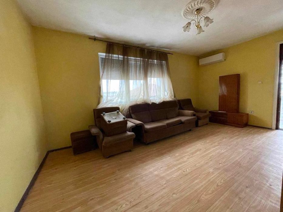 Продава се Тристаен апартамент в Добрич, Център - 87 кв.м за 762 €/кв.м - Снимка #9