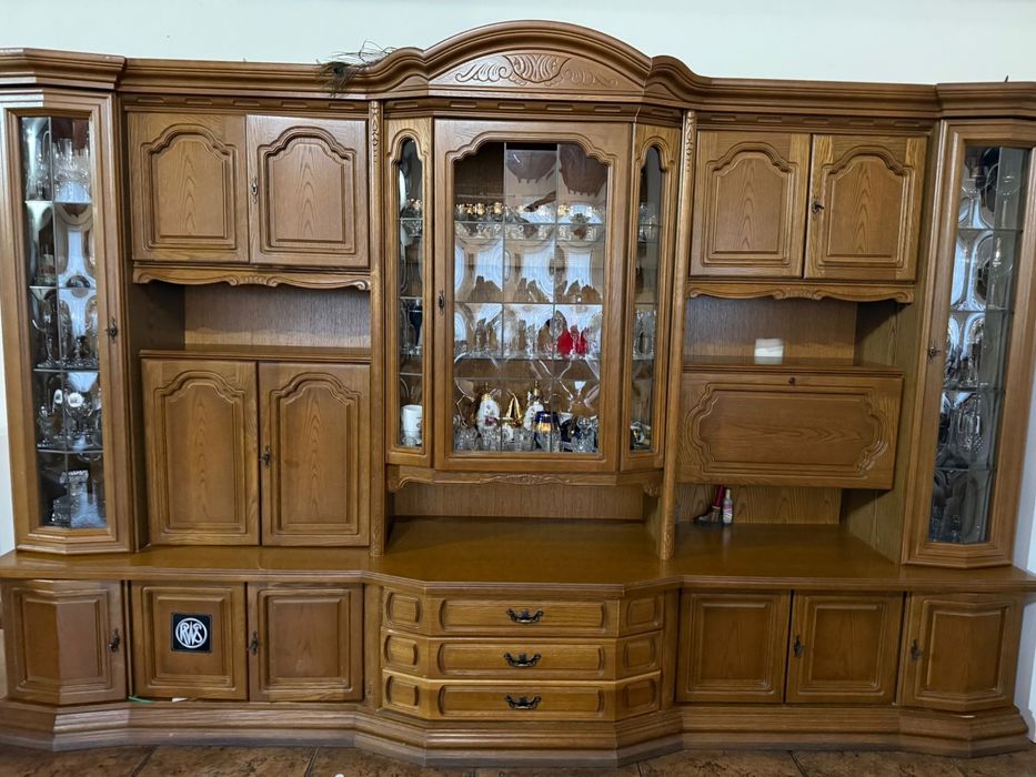 Vând mobila lemn masiv