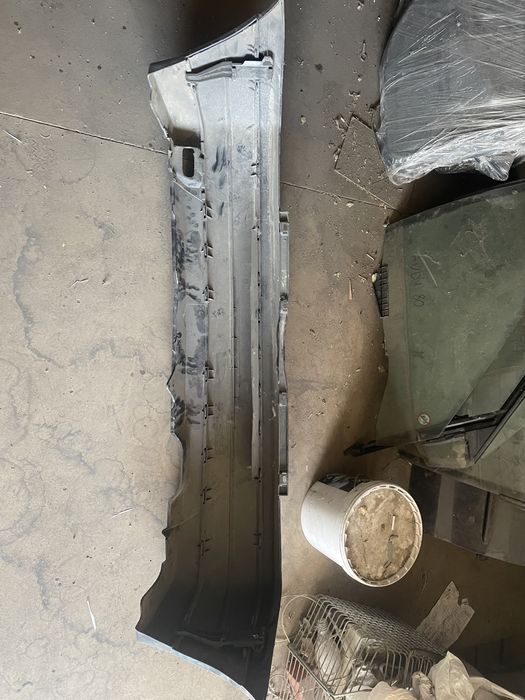 Бампер задний VW Golf 3 оригинальный