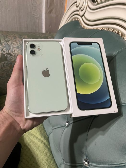 В продаже Айфон 12. .