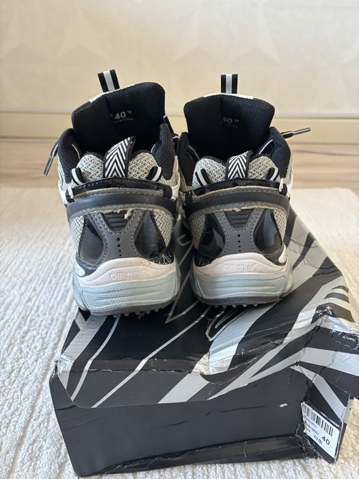 Продам кроссовки Off White Be Right Back