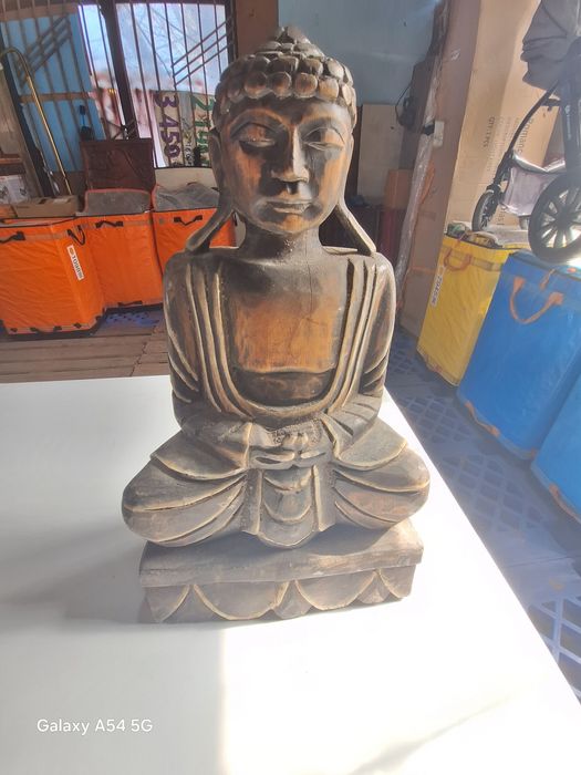 Дървена голяма Буда