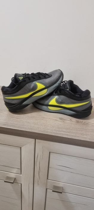 Оригинални NIKE  44 номер 28 см стелка