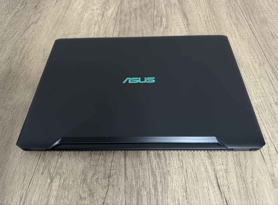 Игровой ноутбук ASUS 2020г