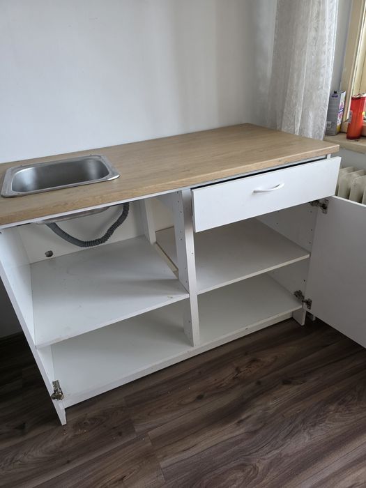 Vand mobila de bucatarie mica