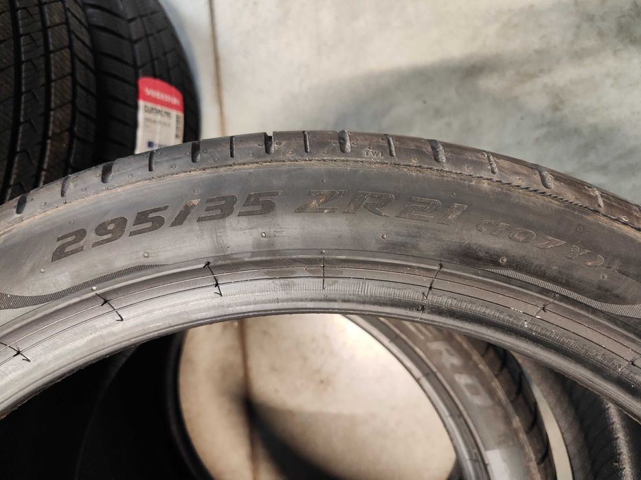 4бр.летни гуми 295/35/21-265/40/21 Pirelli спорт пакет