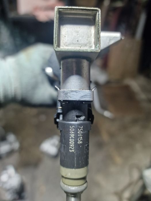 Rampa cu injectoare Bmw seria 3 E90 motor 2.0 benzina,N46B20B,150 CP