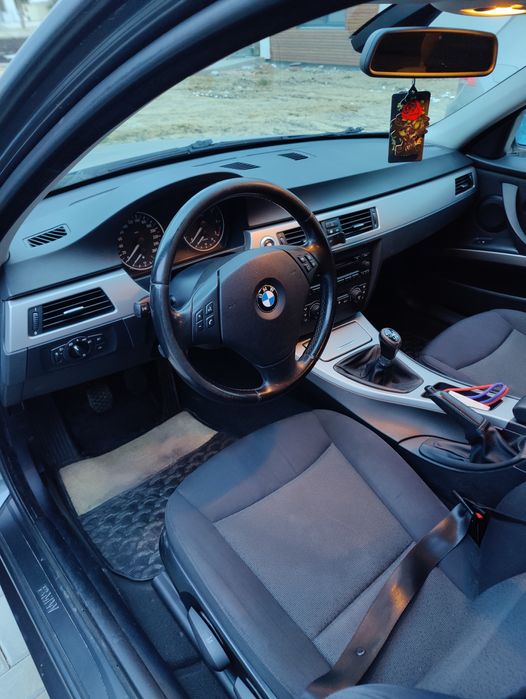 BMW E90 318i  2006