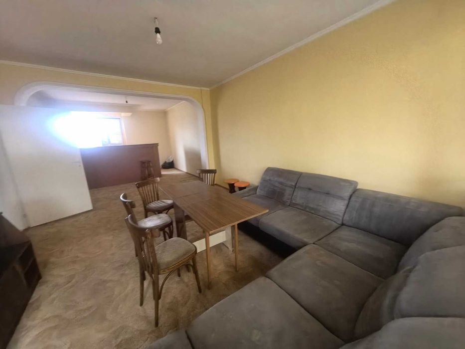 Продава се Двустаен апартамент в Казанлък - 80 кв.м за 750 €/кв.м - Снимка #1