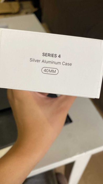 Apple Watch Series 4, Silver Aluminum Case, 40mm